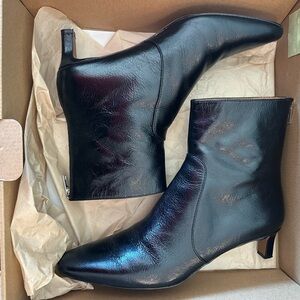 The Dimes Kitten-Heeled Boot. Madewell Sleek Black Ankle Booties